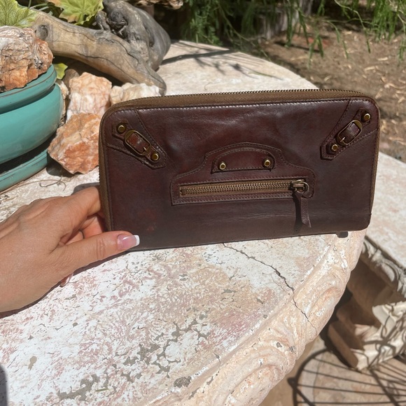 Balenciaga large zip around wallet - Picture 6 of 16